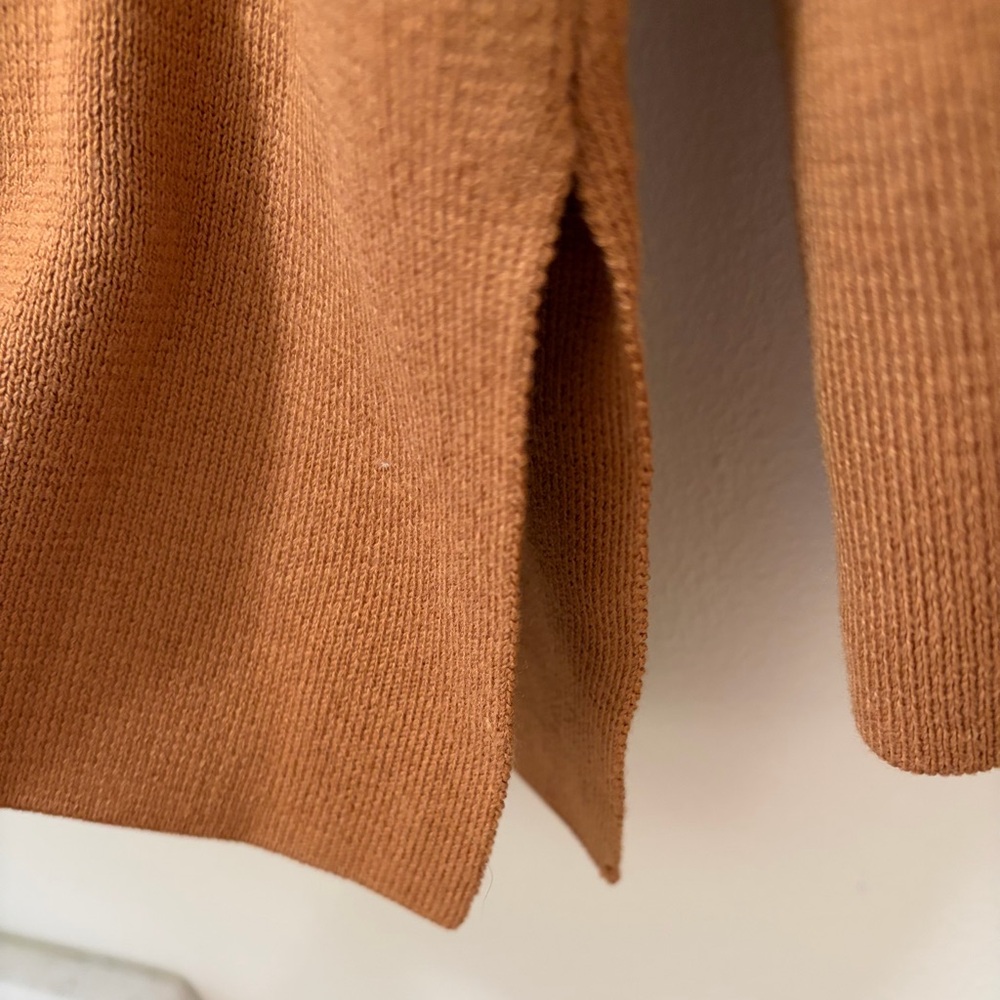 Halogen Long Sleeve Crewneck Top with Flared Cuffs - Picture 4 of 5
